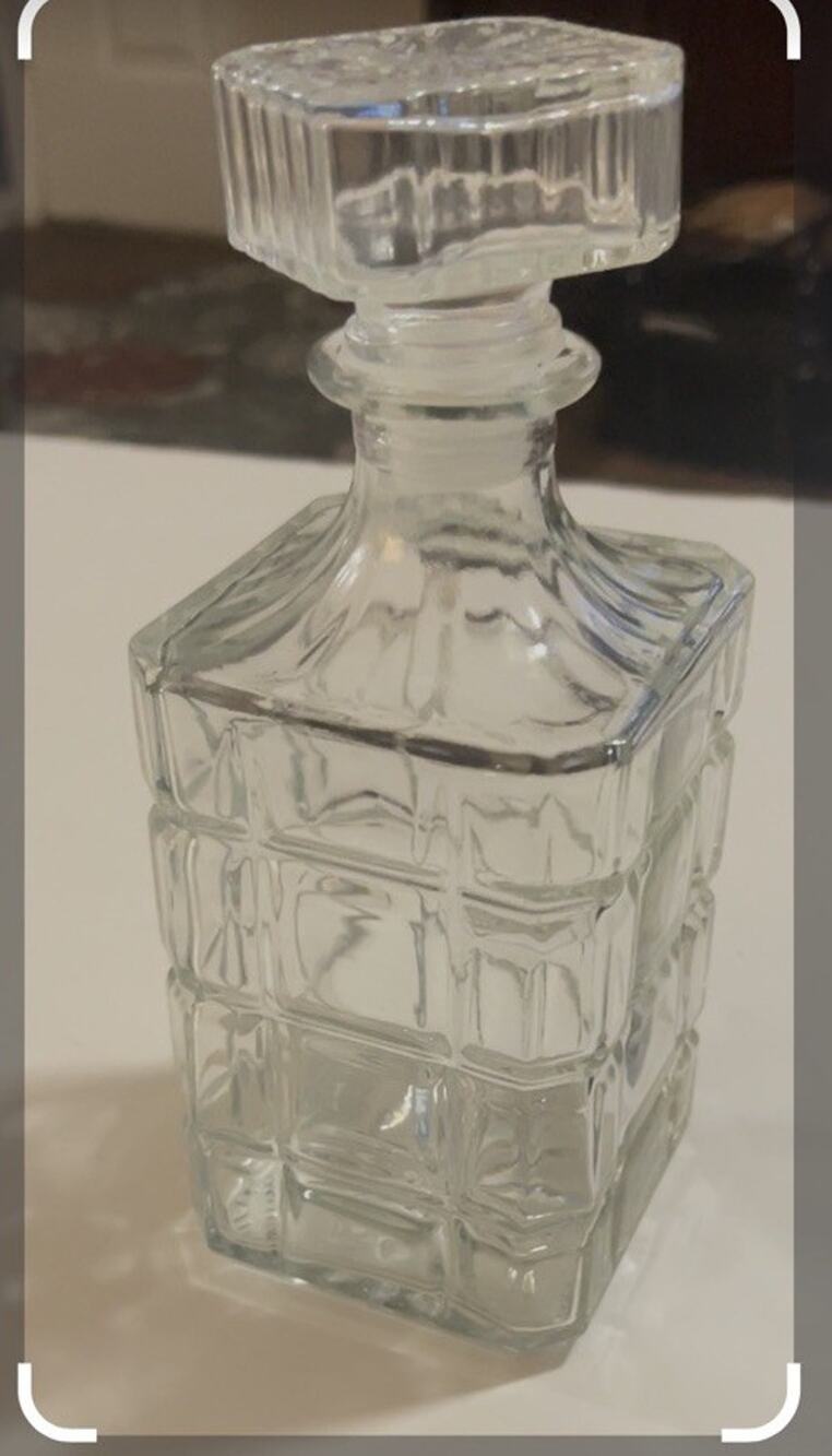 Whiskey Decanter for Scotch Liquor Bourbon or Wine, See Photos